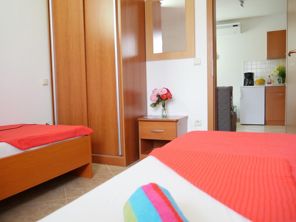 Apartments-Novalja-Zrce エクステリア 写真