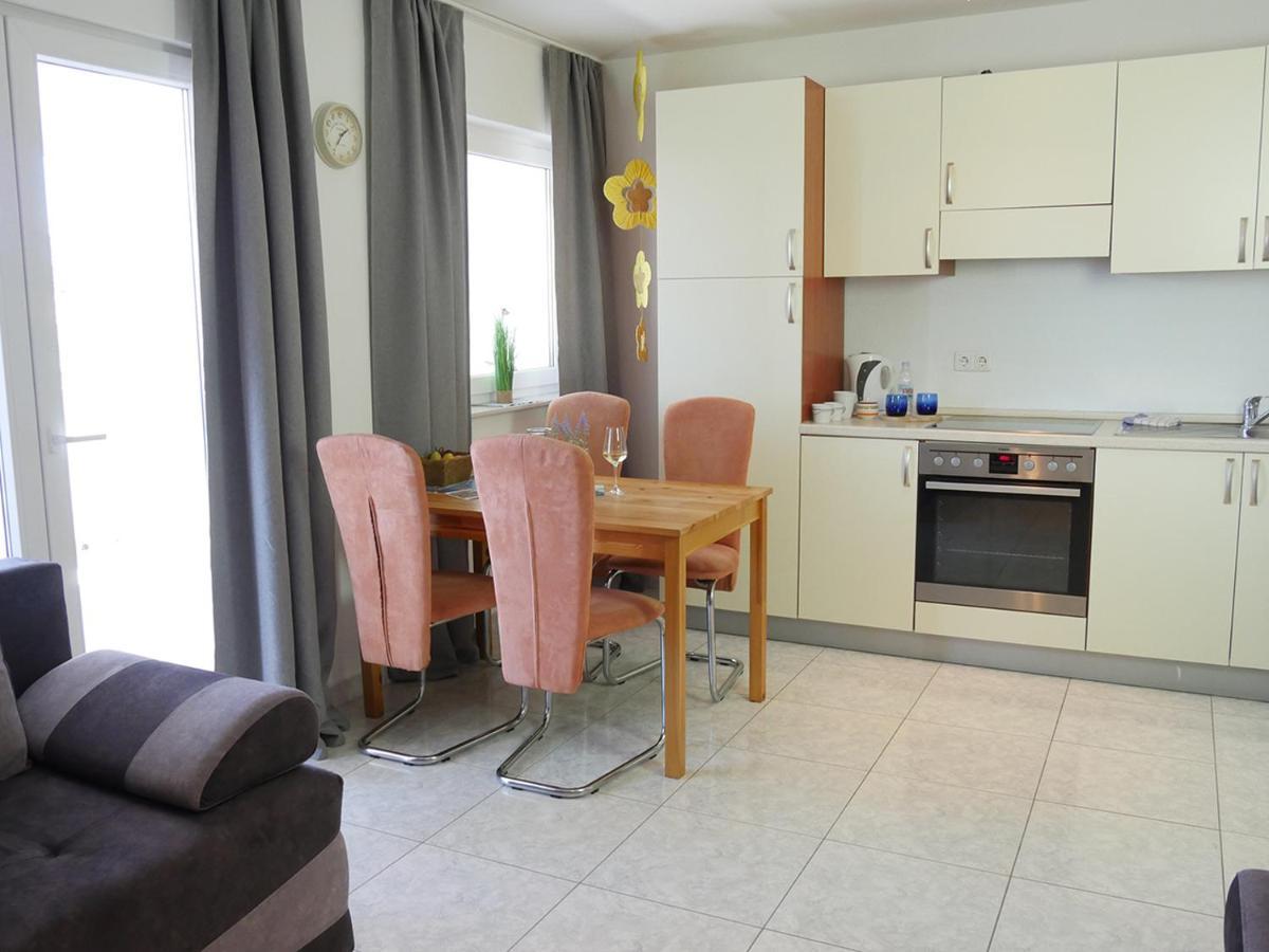 Apartments-Novalja-Zrce エクステリア 写真